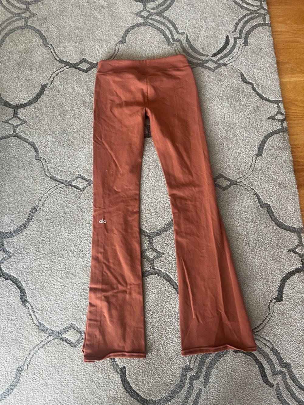 Alo High-Rise Flare Leggings size Small